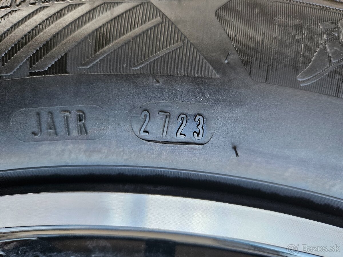215/55 R18 - 3