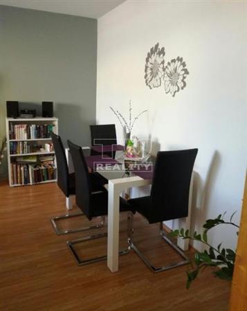 Predaj 3-izbového čiastočne zrekonštruovaného bytu na... - 3