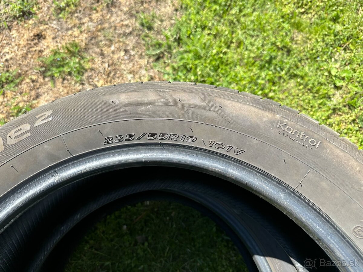 Hankook 235/55R19 - 3