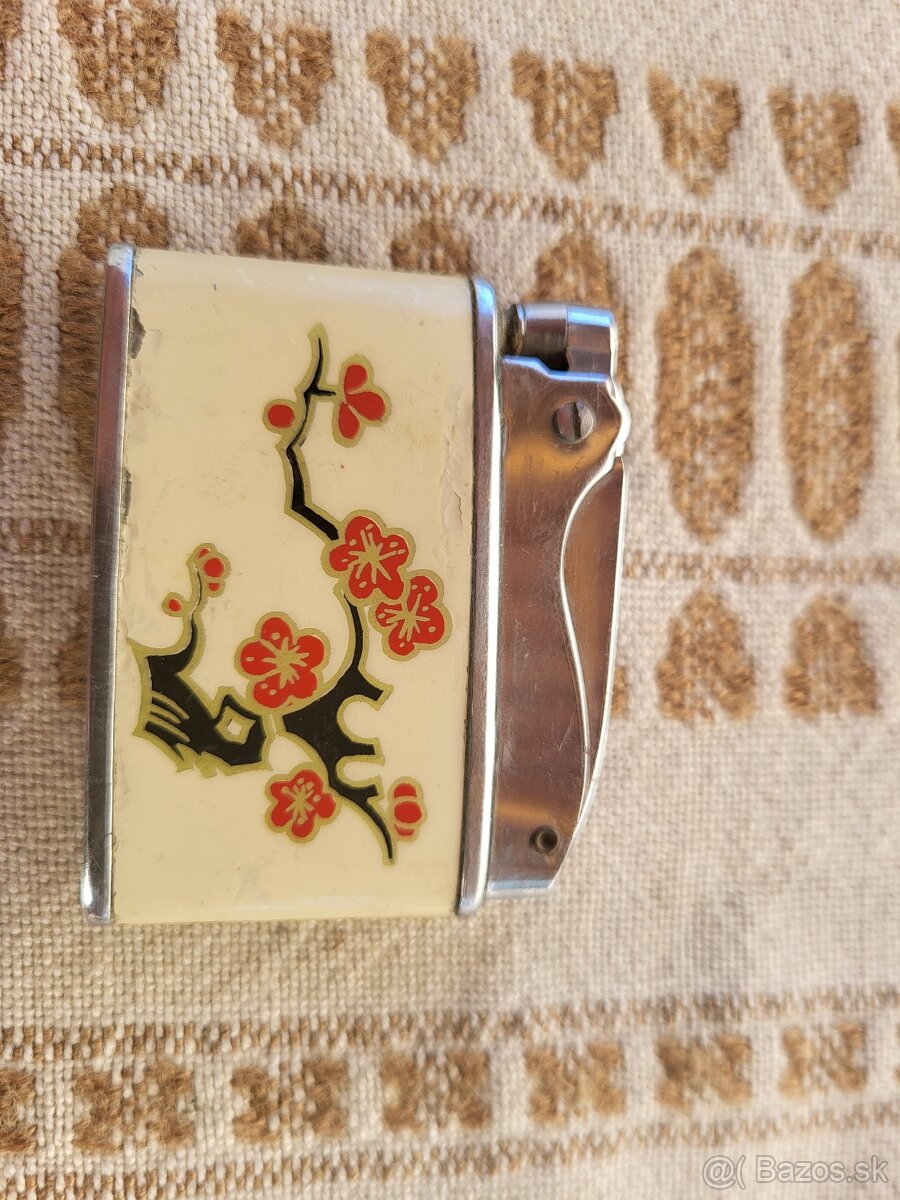 Predám starý zapalovač - 3