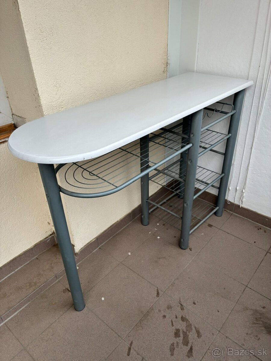 Barovy stolik so stolickami - 3