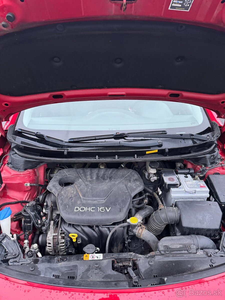 Hyundai i30 Hatchback 1.6 MPI Benzín, 88kW - 3