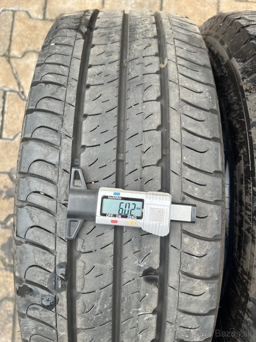 215/65R16C Good Year letne - 3