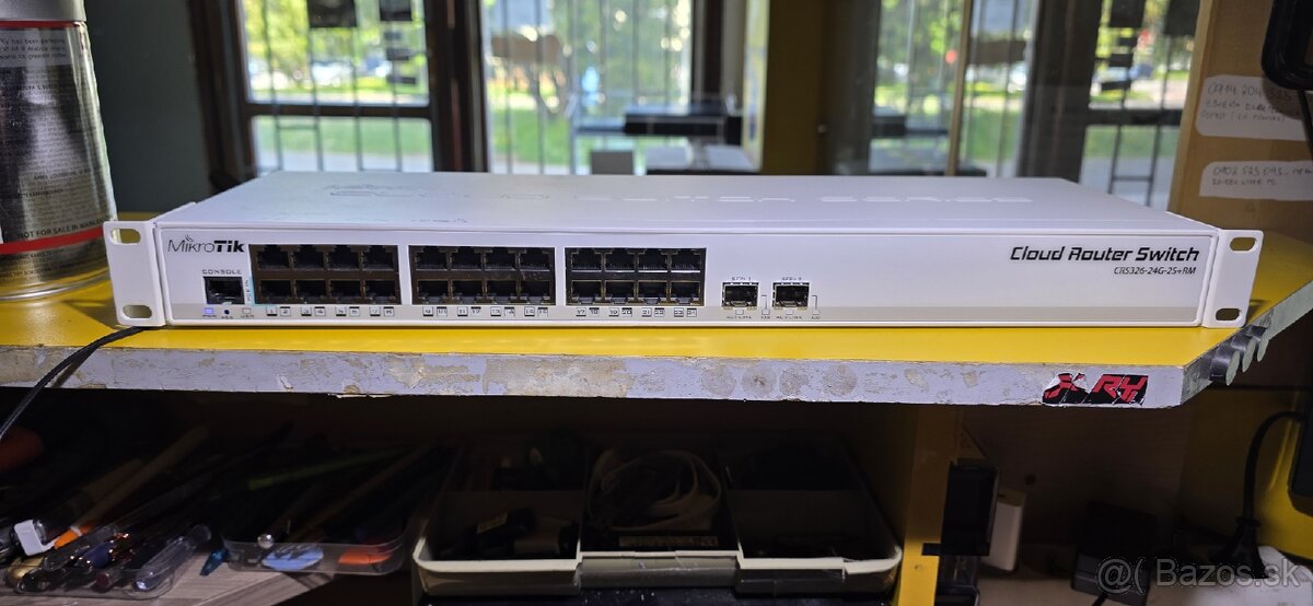 MikroTik Cloud Router Switch CRS326-24G-2S+RM - 3