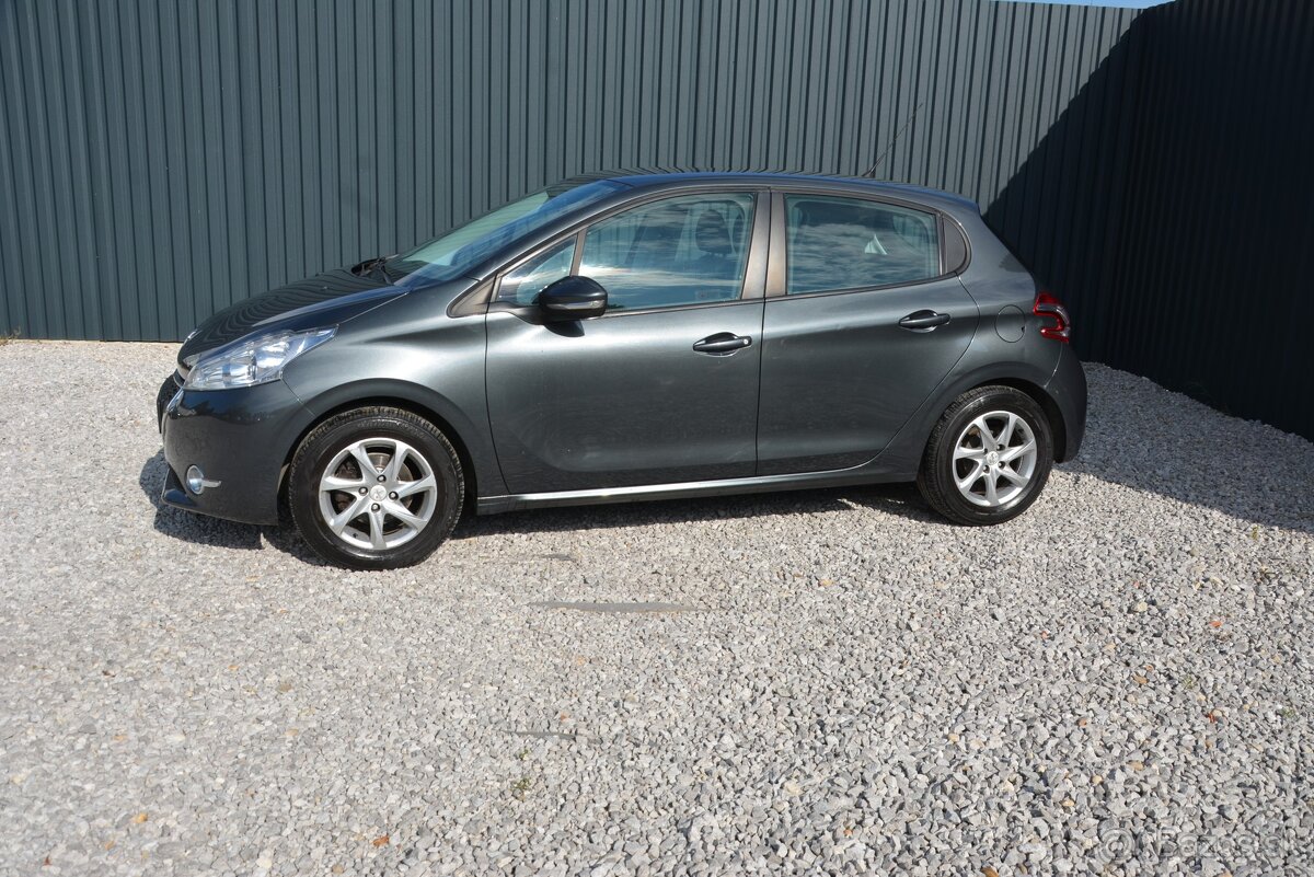 Peugeot 208 1.40 HDi Allure 1.Majitel, Slovák, Servisná knih - 3