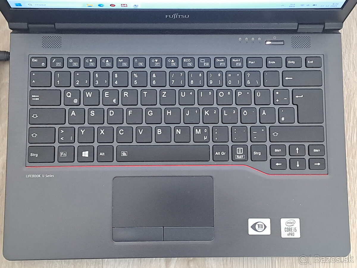 Fujitsu LifeBook U7410 - 3
