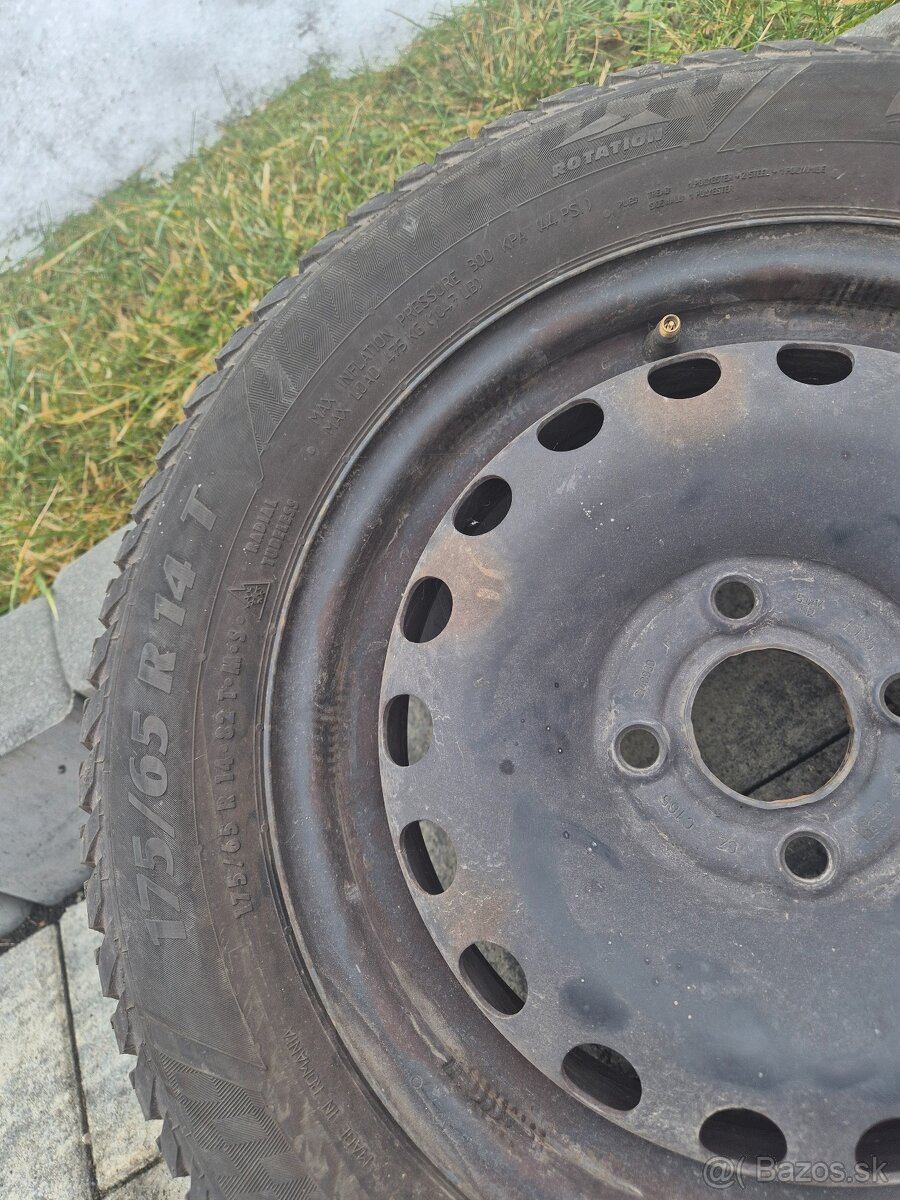 Sada VW up r14 - 3