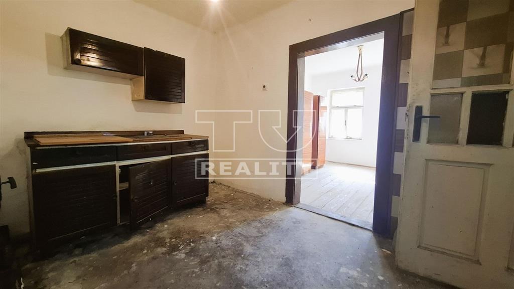 Na predaj víkendová chalupa v obci Krnča s pozemkom 500m2 - 3