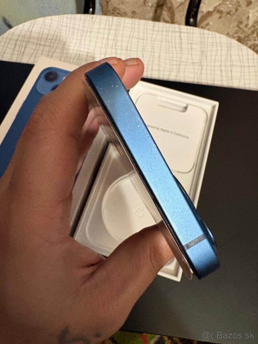 iPhone 13 Blue 128 GB - 3
