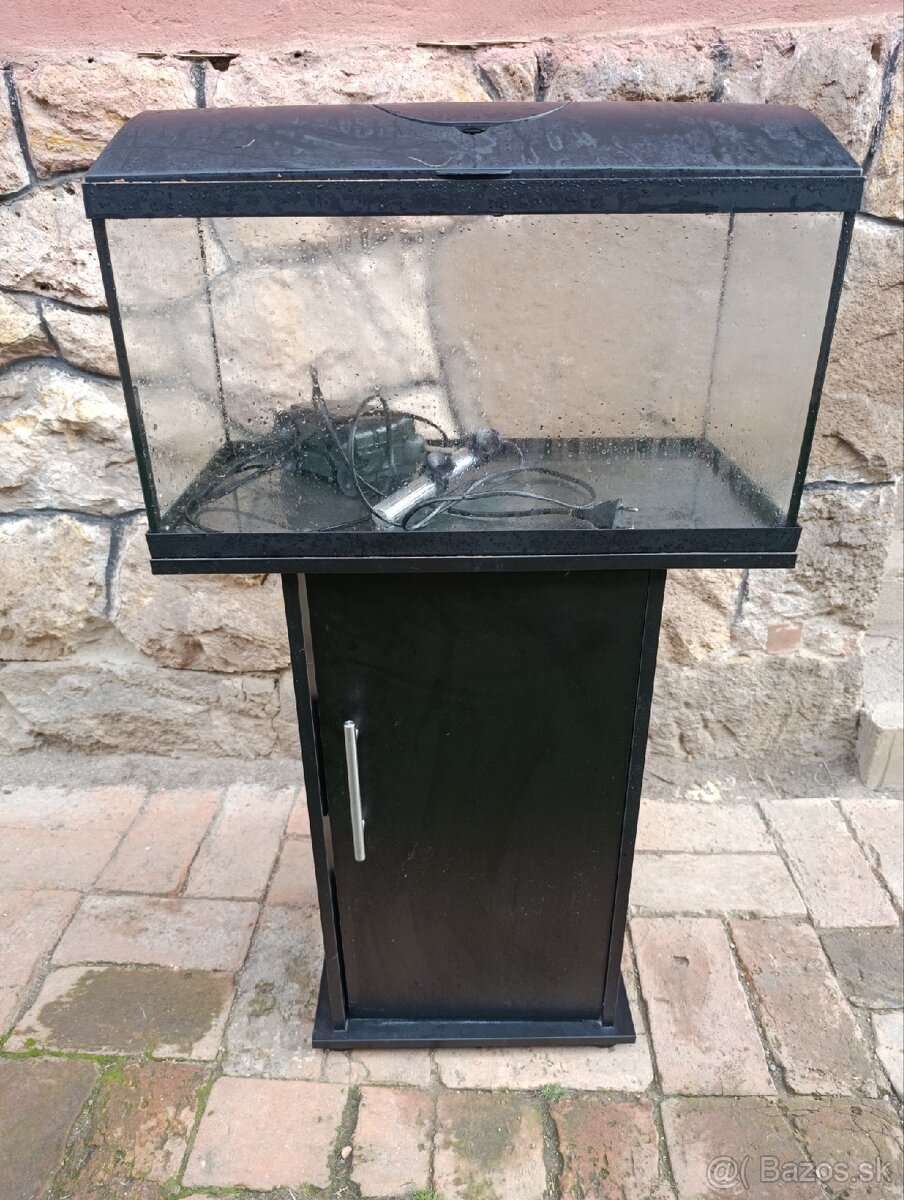 Predám akvárium Juwel - 3