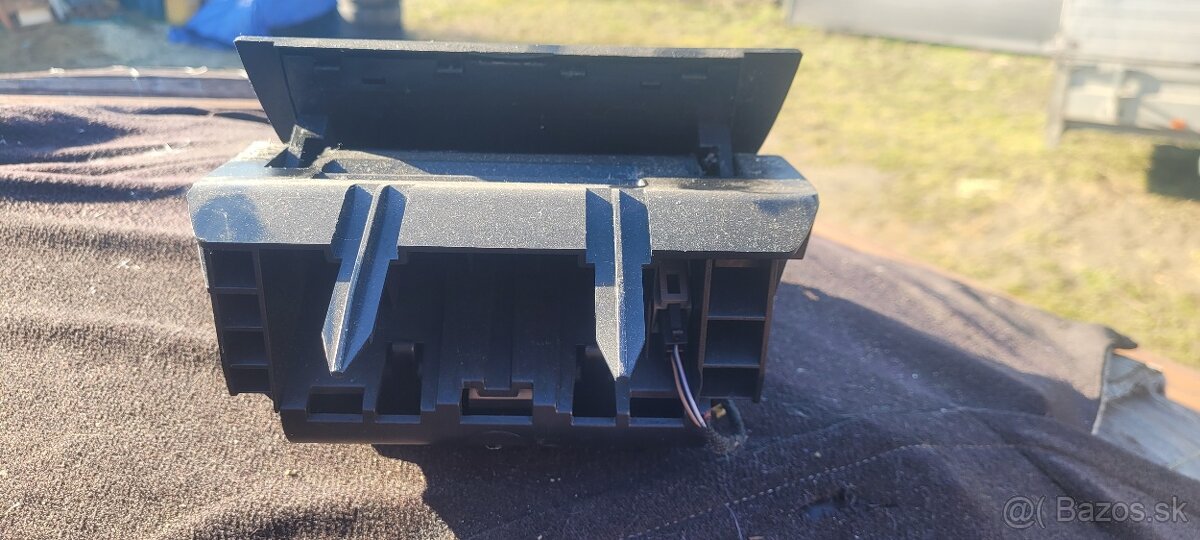 Náhradné diely interiéru Škoda Octavia 2 - 3