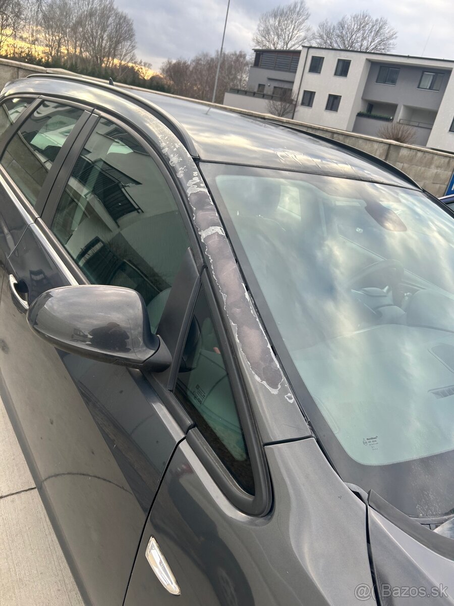 Predám Opel Astra Sports Tourer - 3