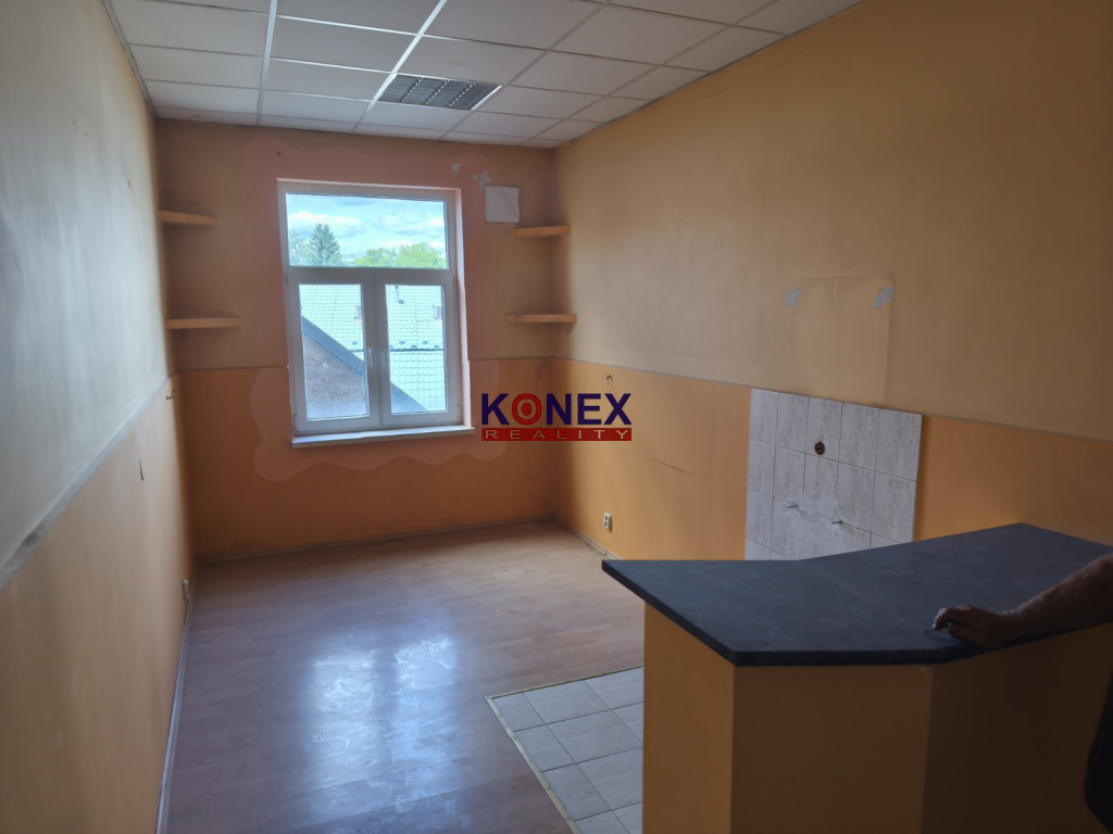 NA PREDAJ – MULTIFUNKČNÁ BUDOVA v centre Sobraniec - 3