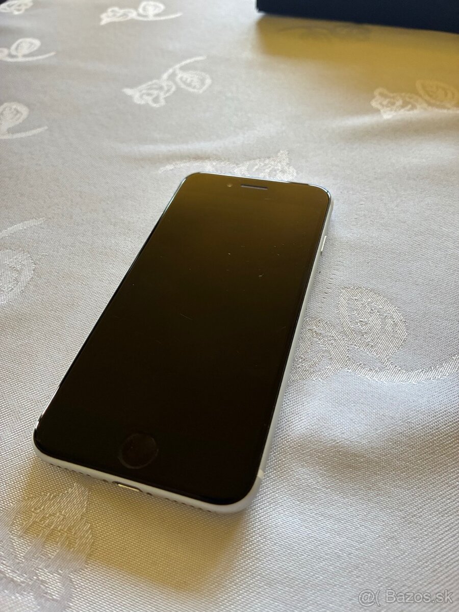 iPhone SE 64GB - 3