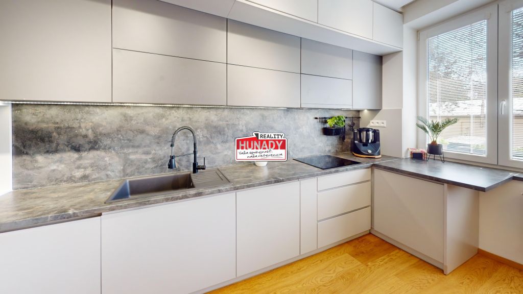 PREDANÉ (81 m²) ŠTÝLOVÝ 3i BYT NA SEVERE - 3
