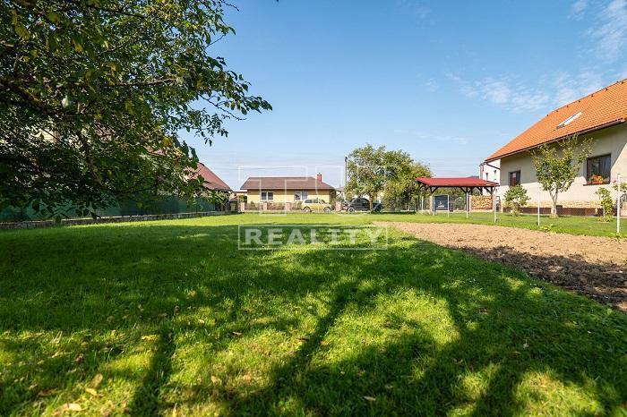 REZERVOVANÉ Na predaj krásny stavebný pozemok v obci... - 3