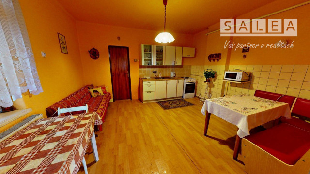 Rodinný dom v obci Dolný Lopašov o výmere 1709m2. - 3