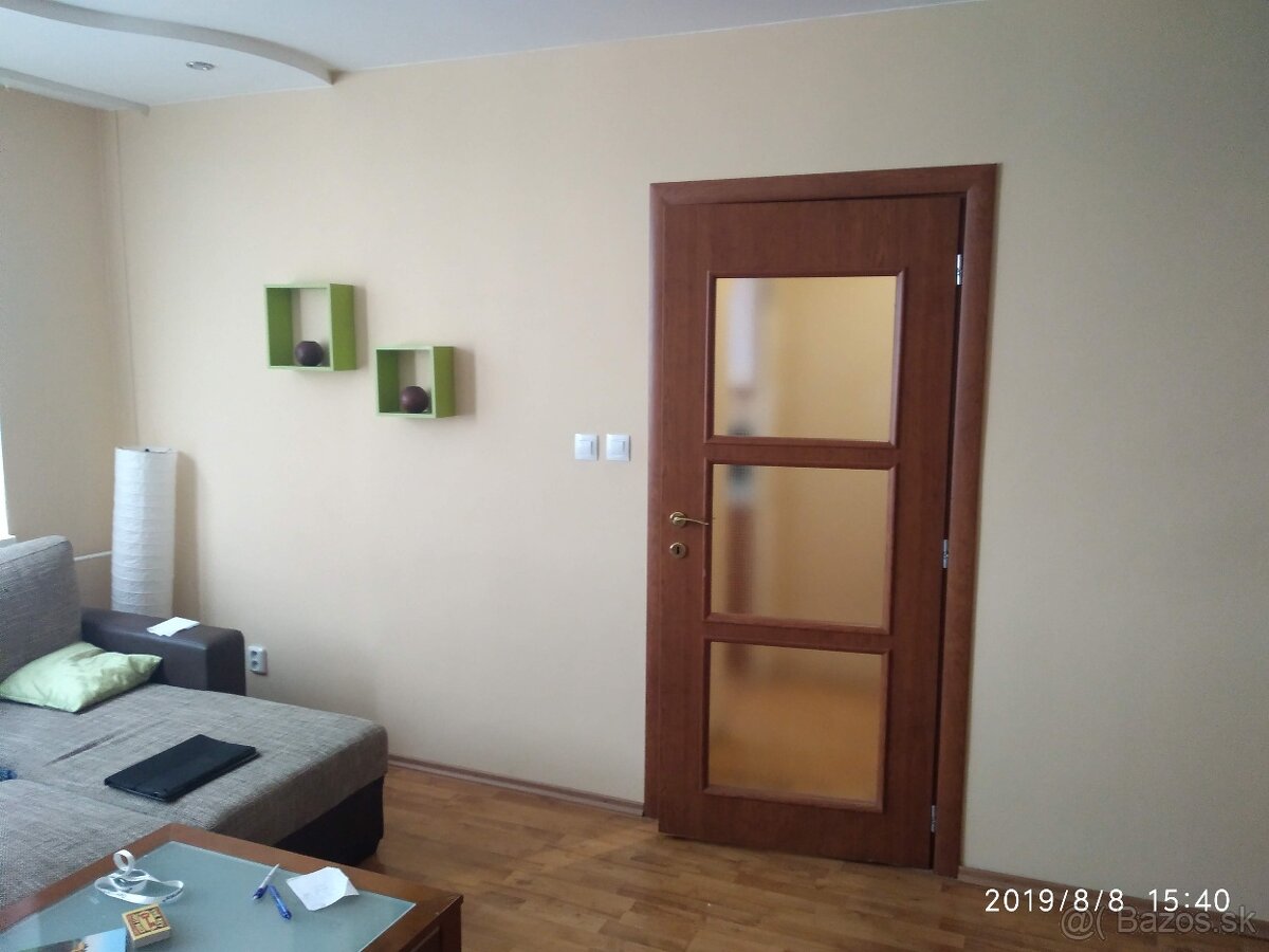 Prenájom 3 izbový byt, OC Tip- Top - Staré mesto - 3