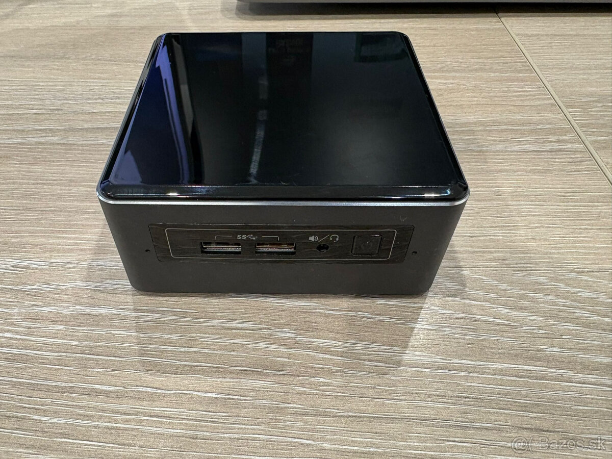 Predám Intel NUC7i5BNH - 3