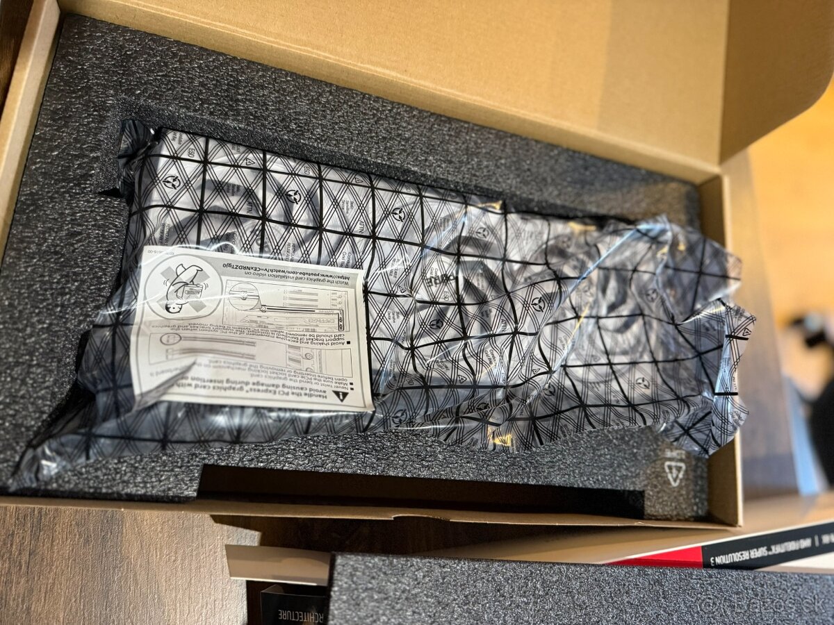 Sapphire PURE AMD RX 7800 XT OC 16G White - 3