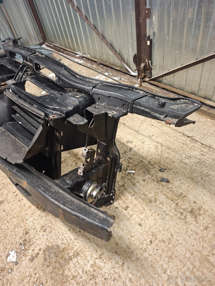 Výstuha nárazníka bmw E90 - 3