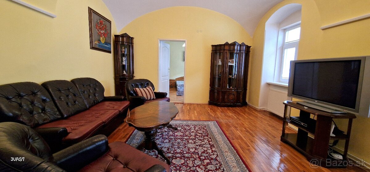 2 izbový byt Hlavná centrum parkovanie - 3