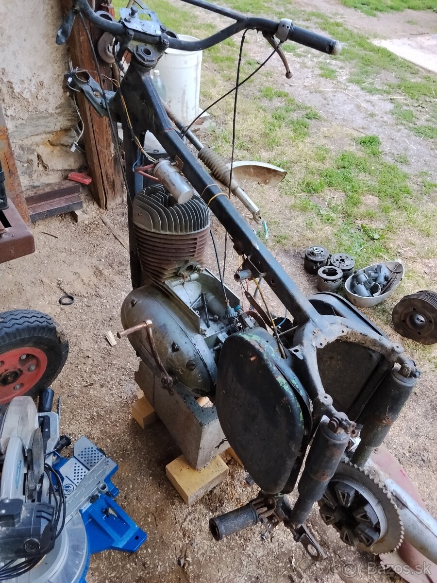 Jawa 250 590 - 3