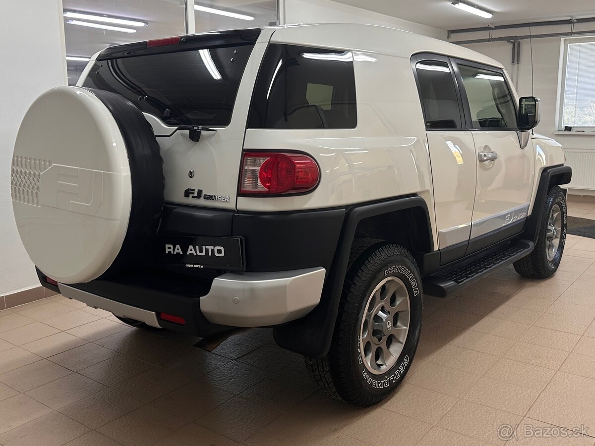Toyota FJ Cruiser - 3