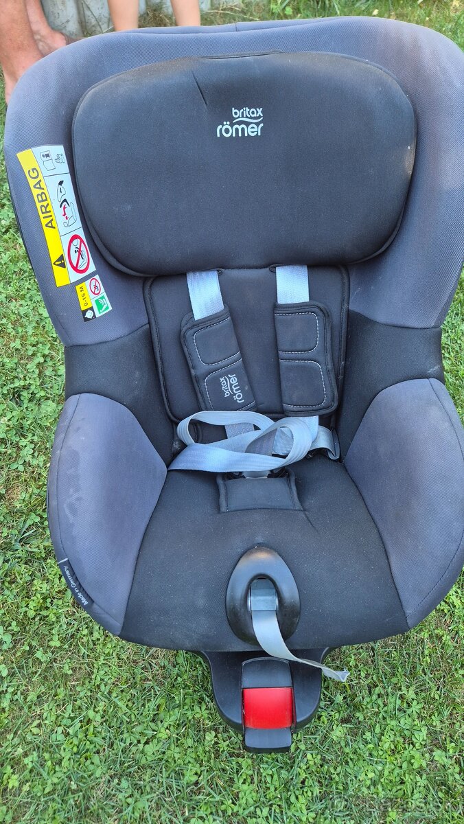 Britax Romer Dualfix M-iSize - otocna - 3