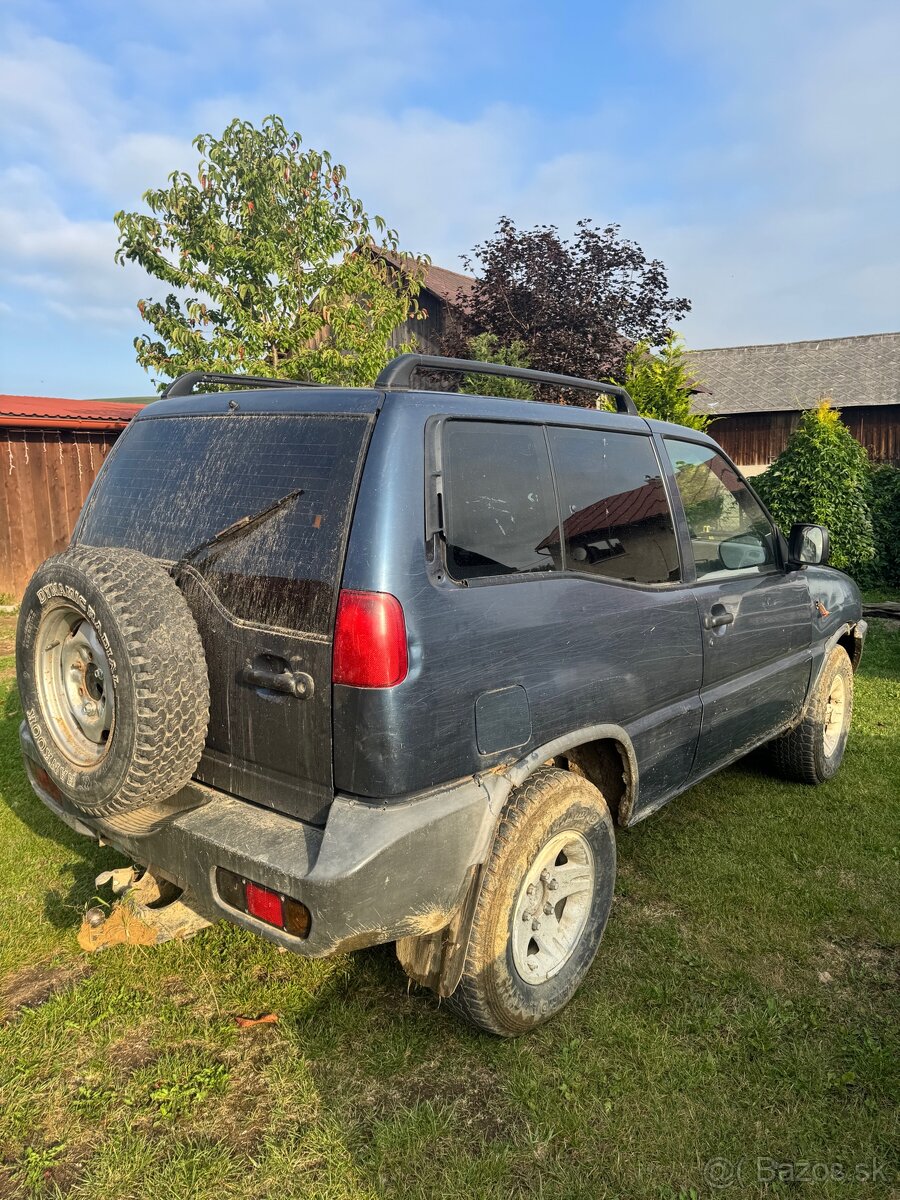 Nissan Terrano Ford Maverick 2.7td diely - 3