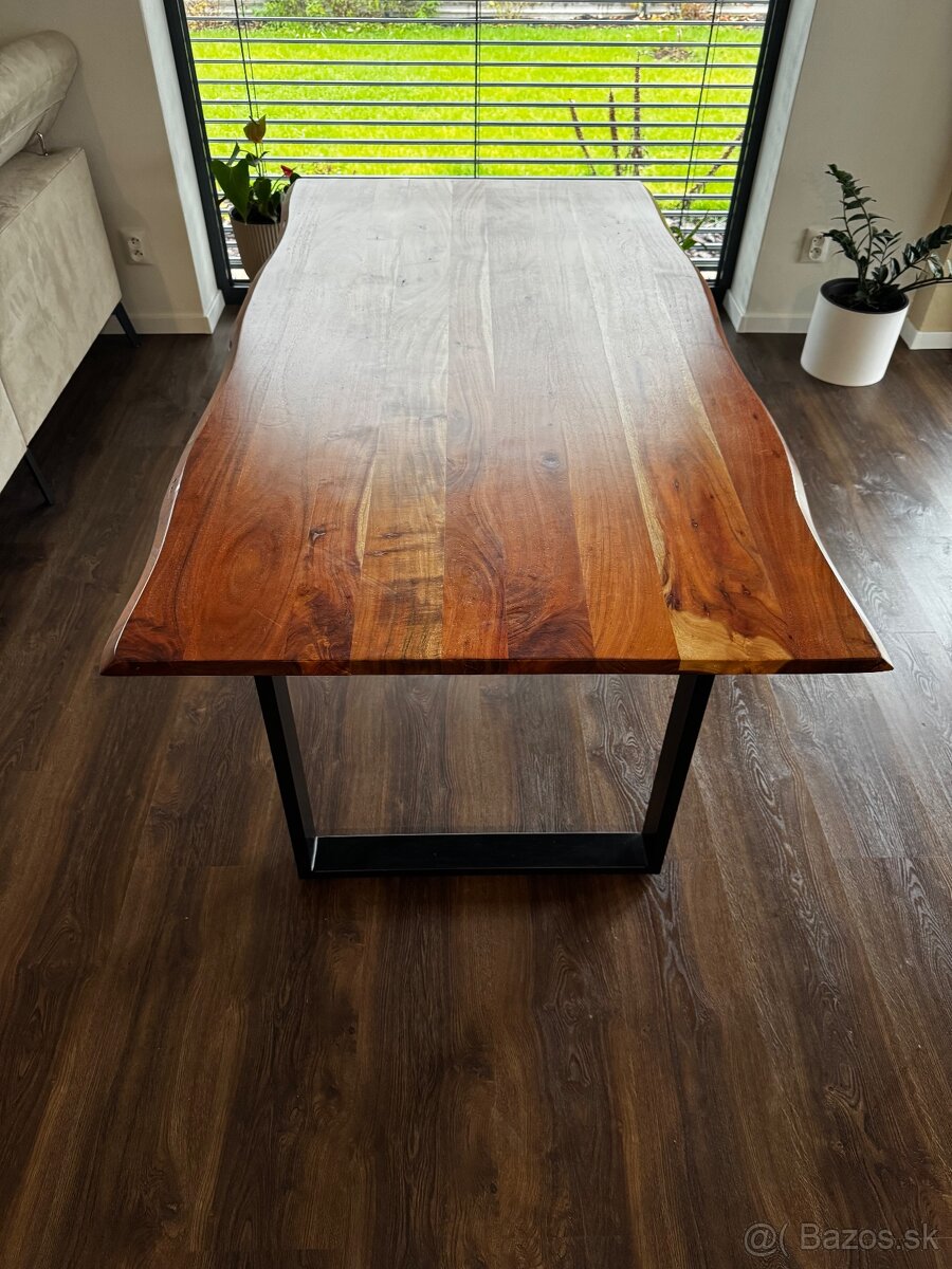 Jedalensky stôl +stoličky - 3