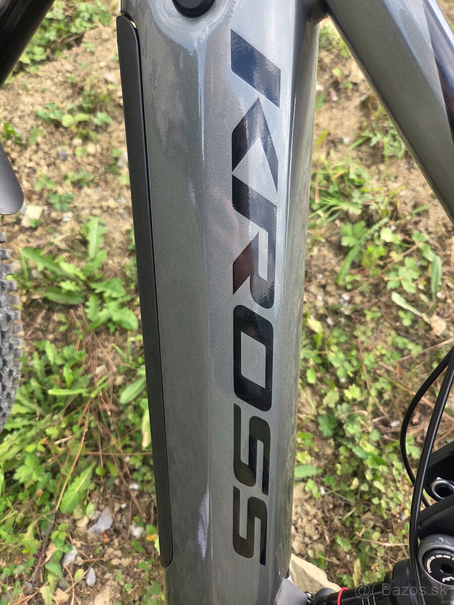 Horsky elektrobicykel celoodpruzeny ram M pneu 27,5 - 3