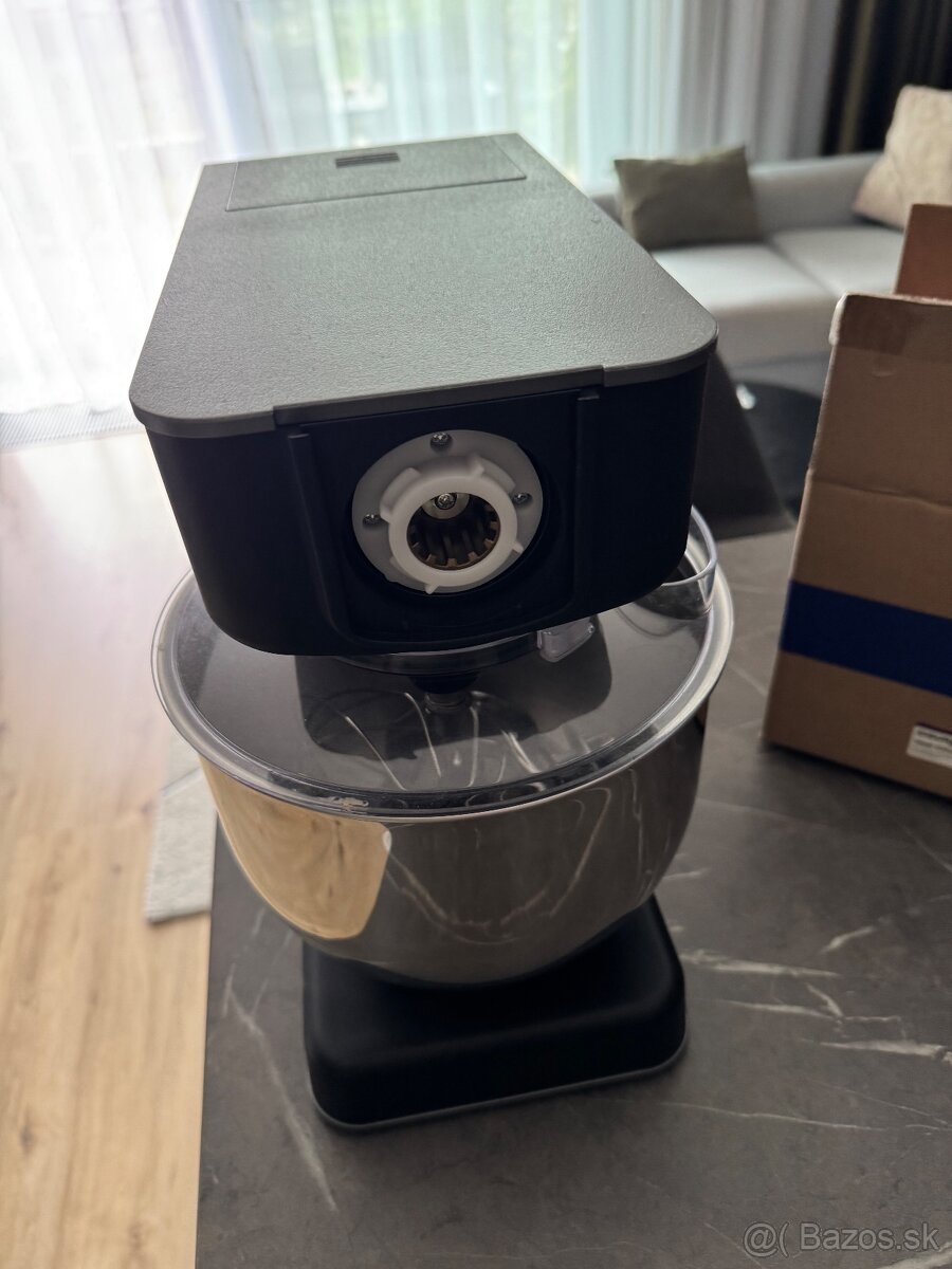 Kuchynský robot SIGURO - 3