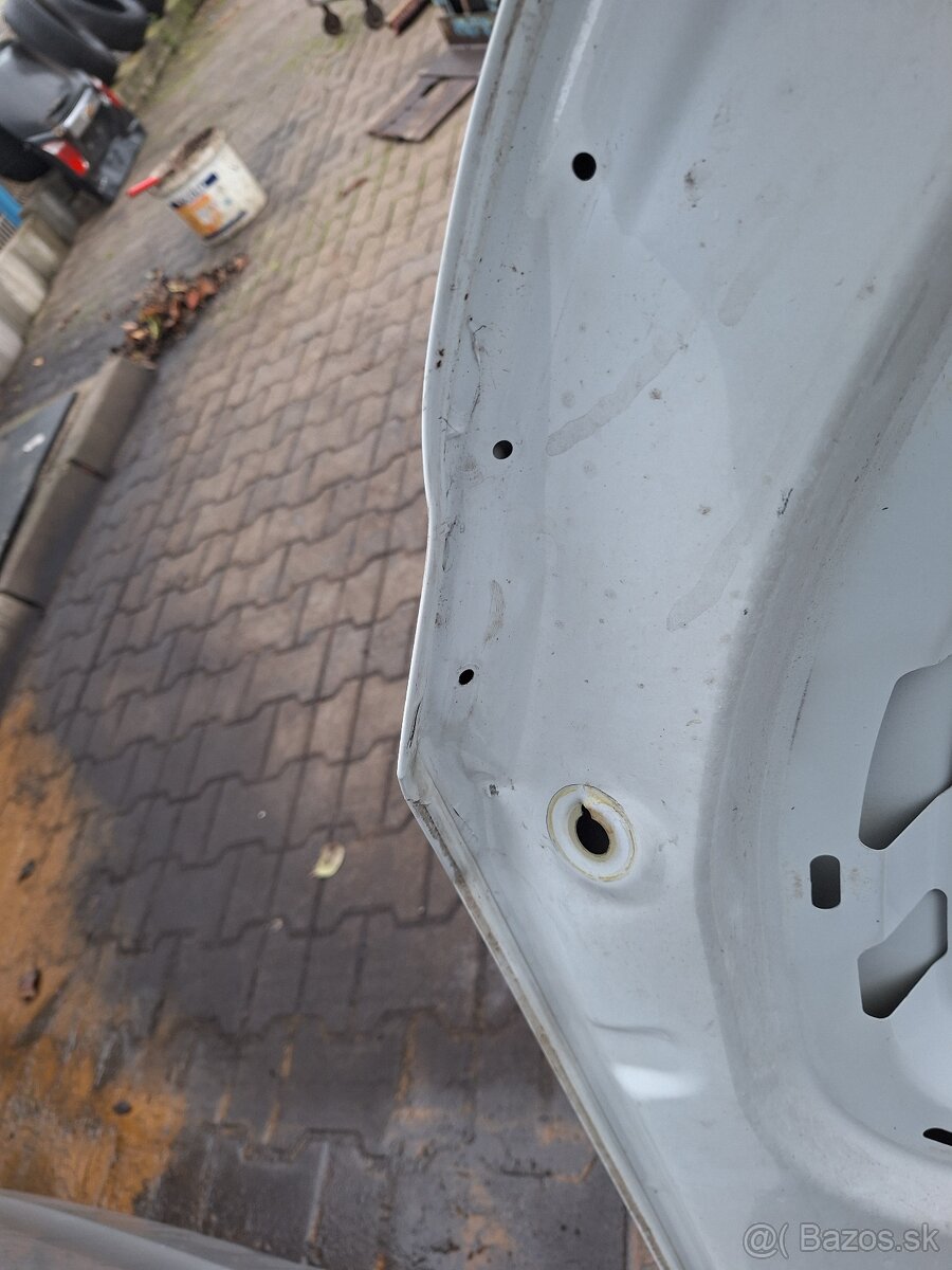 Škoda Octavia 3 Kapota - 3