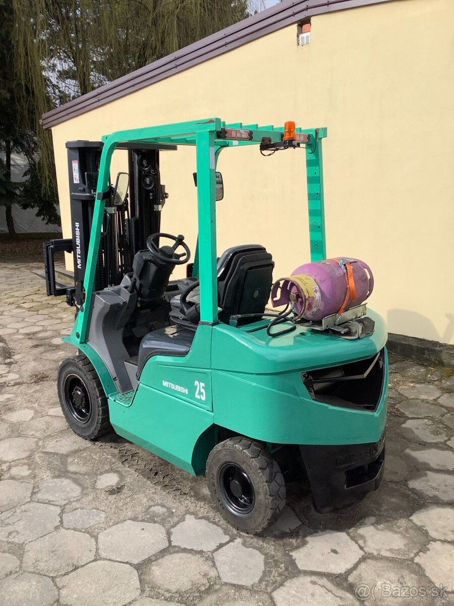 Mitsubishi FG25 – 2,5t LPG, Triplex 4,7 m, side-shift - 3