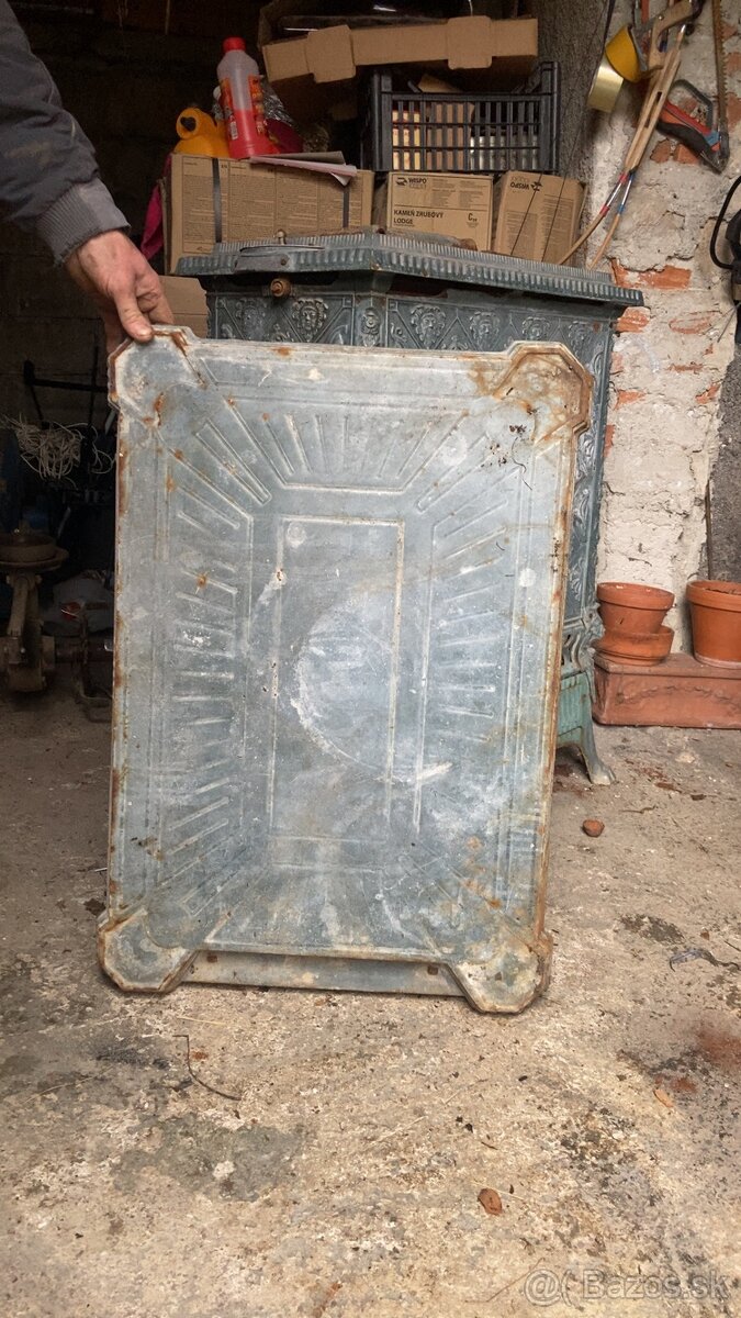 Starožitná liatinová pec - SALGÓTARJÁN - 3