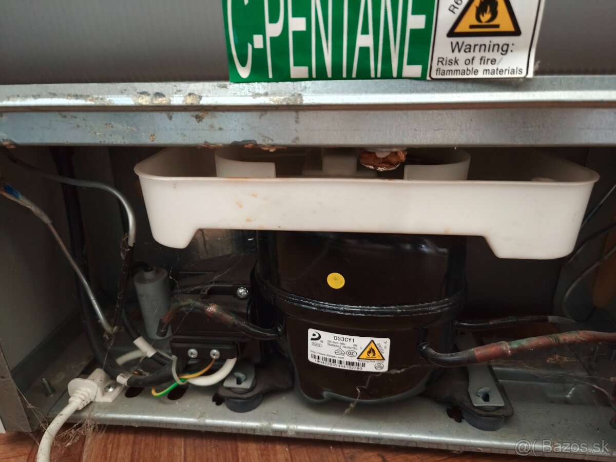 Predám chladničku Candy - 3