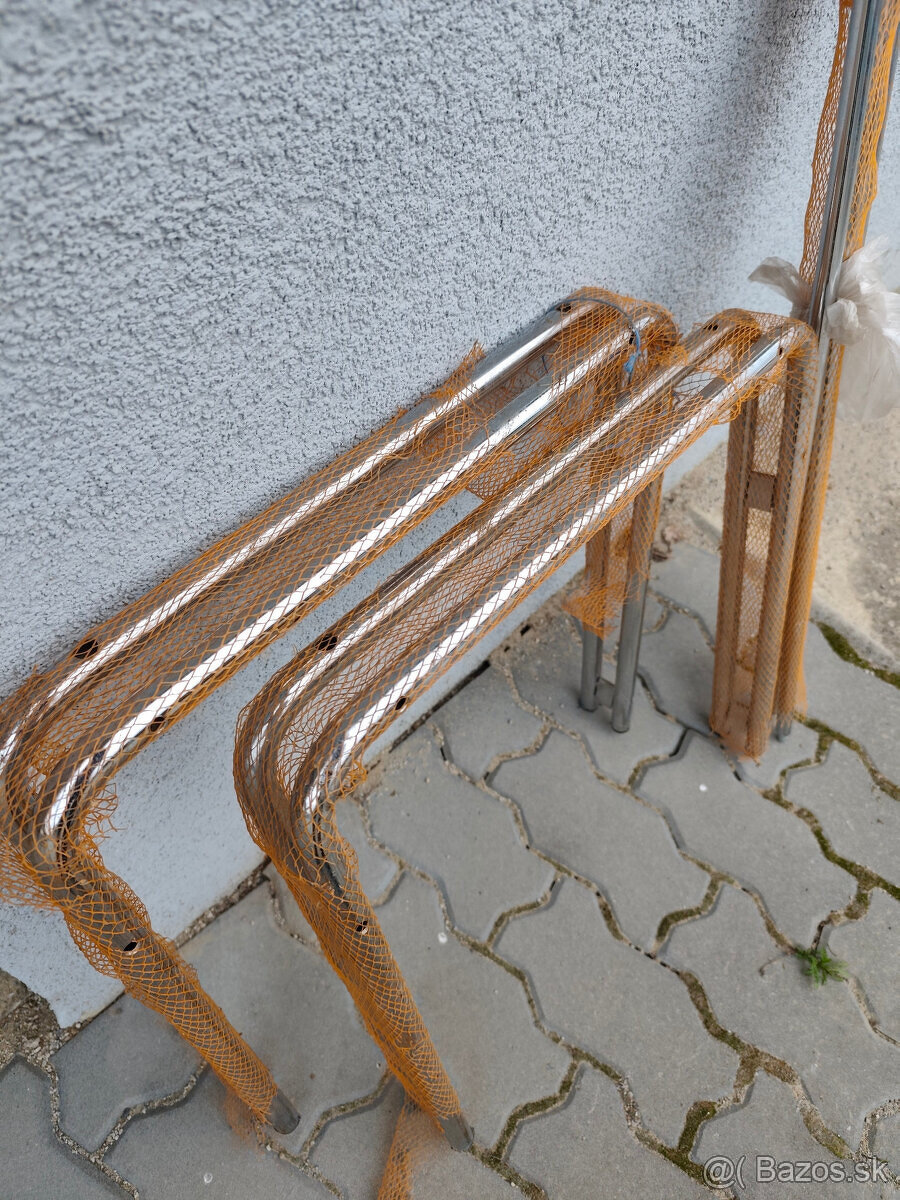 starozitny chromovy stolik - 3