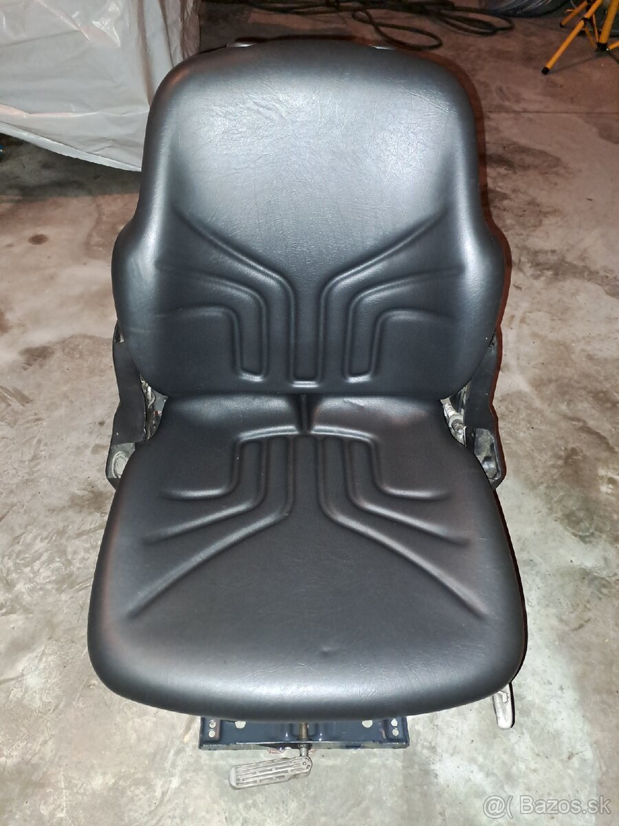 Zetor Sedačka Grammer - 3