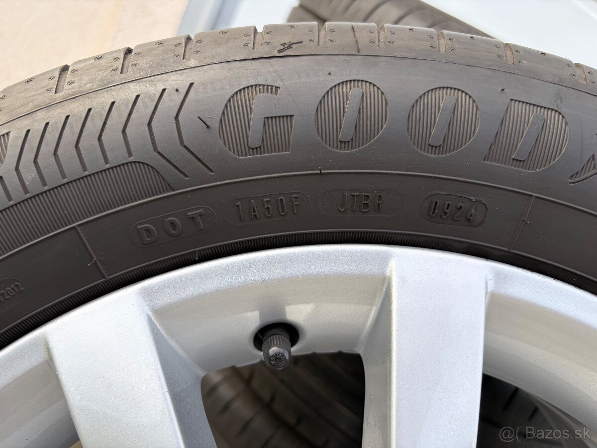 5x100 r16 205/55 Škoda Scala - 3