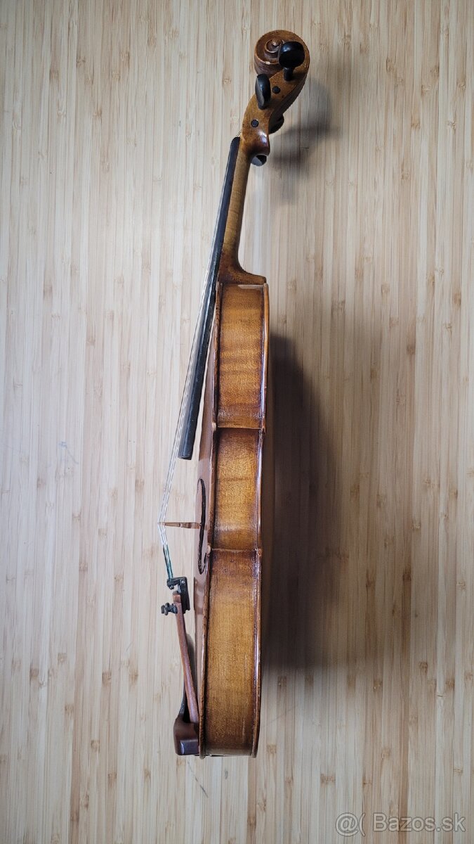 Husle 4/4 - 3