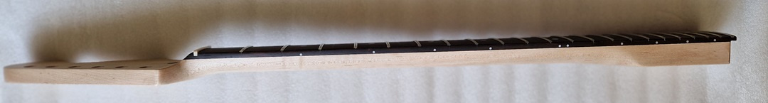 predám krk na stratocaster - 3