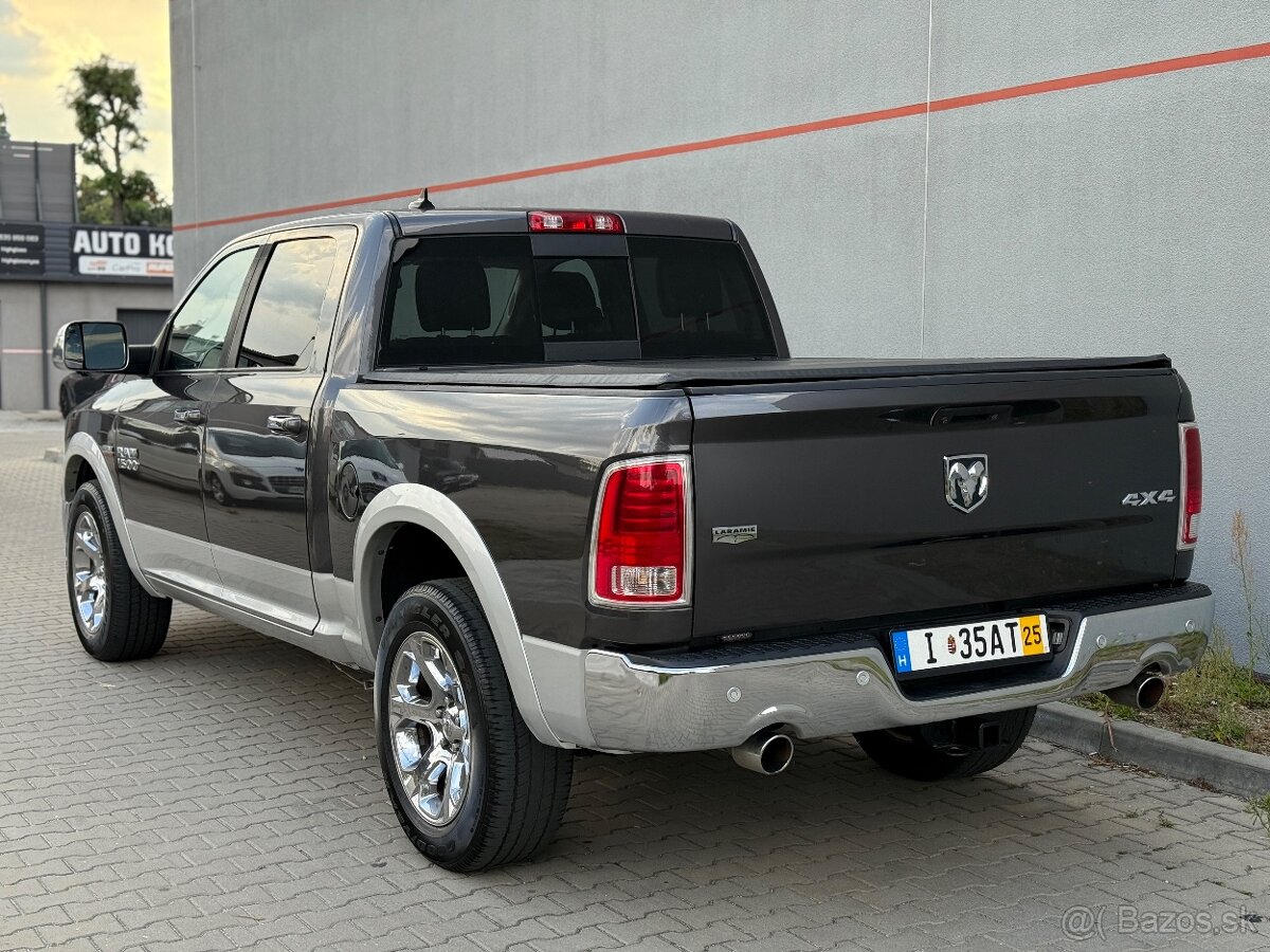 Dodge ram 1500 Laramie 4x4 5.7 hemi