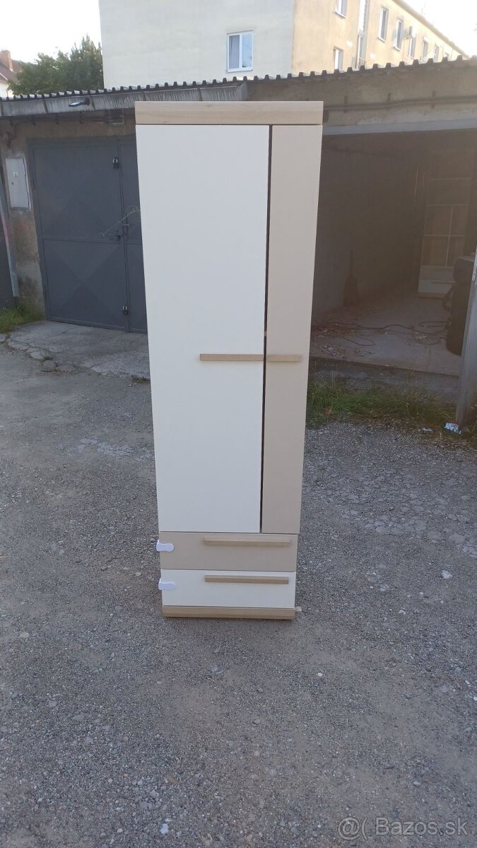 Predám súpravu skríň detskej izby - 3