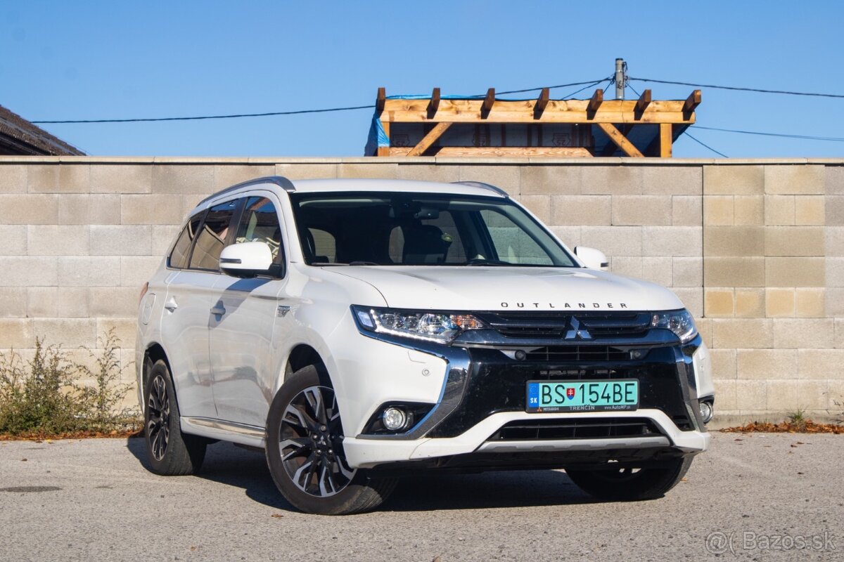 Mitsubishi Outlander PHEV Plugin Hybrid - 3