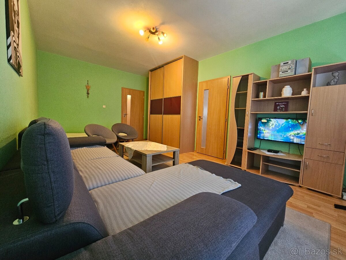 Ponúkam Vám na predaj 3 izbový byt po rekonštrukcií. - 3