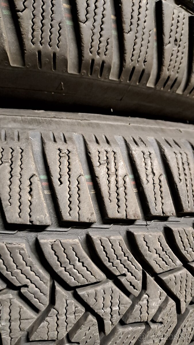 Predám 4ks jazdené zimné 205/60r16-92H Dunlop - 3