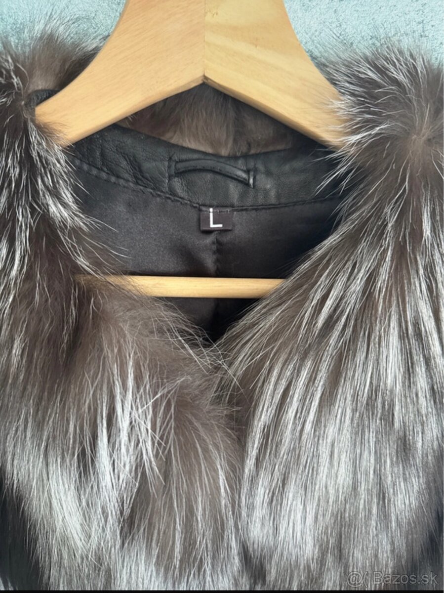 Vesta z pravej lisky - 3