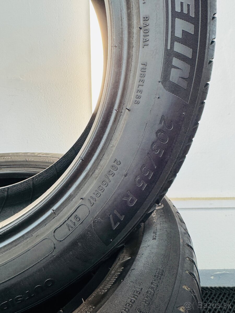 Michelin 205/55R17 - 3