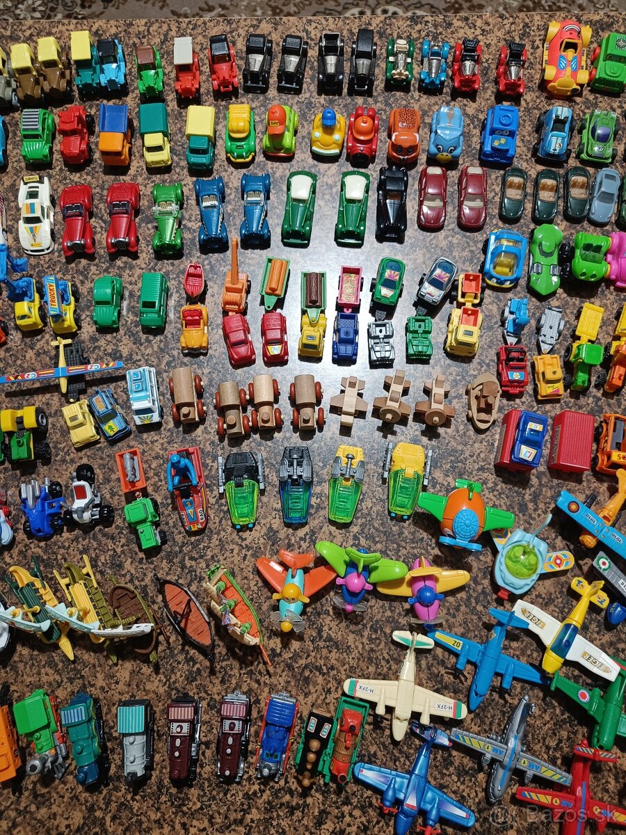 Predám zbierku Kinder figúrok - 3